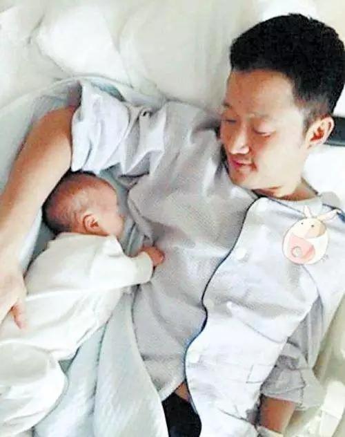 402c0000f985f1f50340