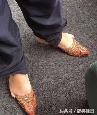 435d00008cc1c512b6de