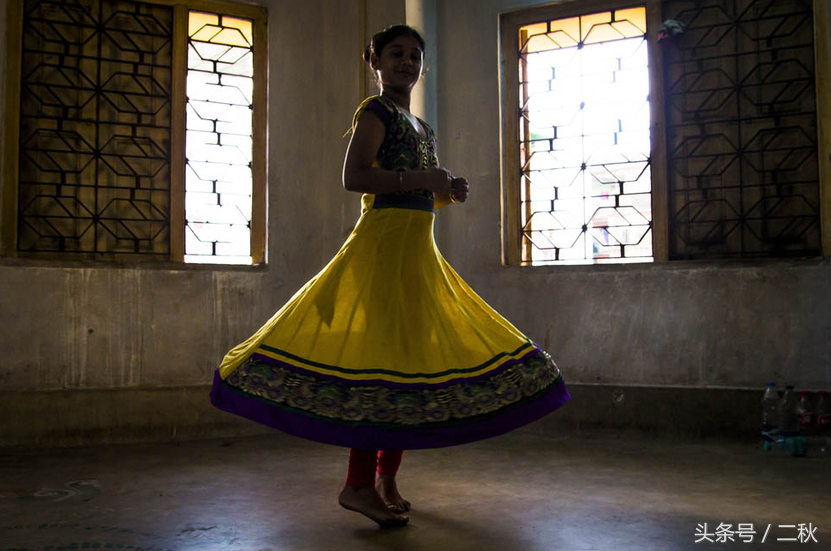 53eb0001b87681e1a34a