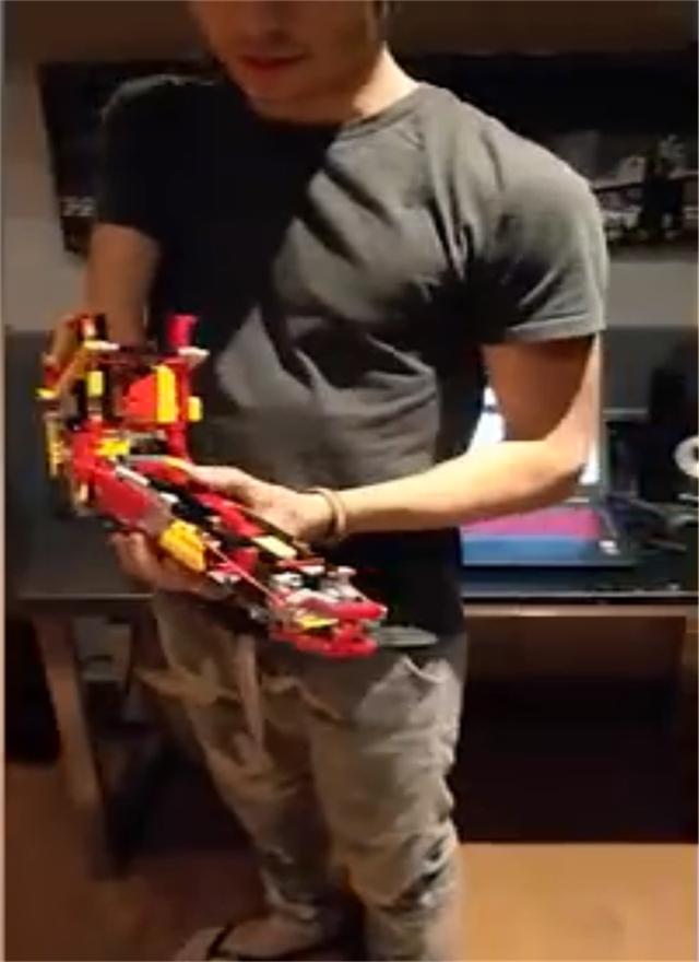 53eb00021309b9d05ac7