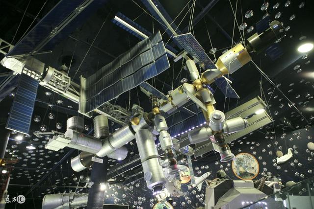 53ee00041e8619be4b96