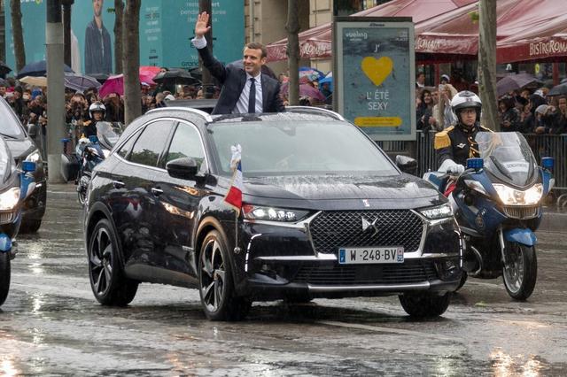 568d00004cc33aae5563