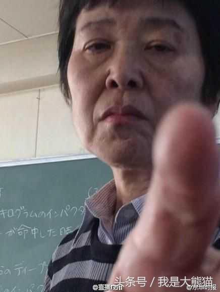 569400011d903c53ff49