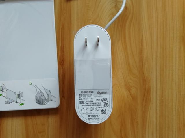 5b4e00017fa5984f96cc