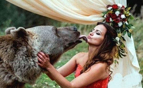 5b590001eed0de5d59eb