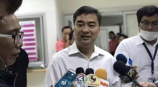 5b580004c6054e49b1ef