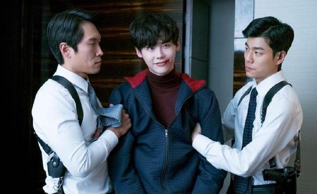 决定自立门户！李钟硕创个人经纪公司与YNK娱乐签订合约-5.jpg