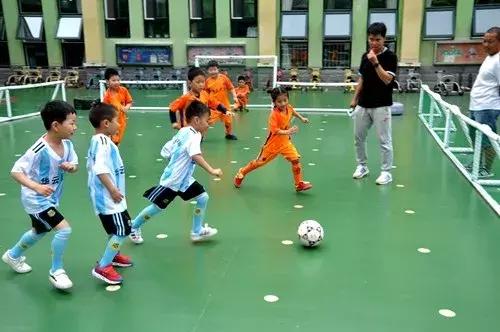 洛阳国际幼儿园：快乐足球、快乐“国际”足球赛-1.jpg