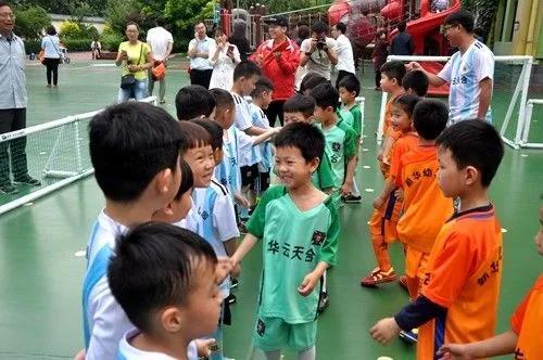 洛阳国际幼儿园：快乐足球、快乐“国际”足球赛-11.jpg