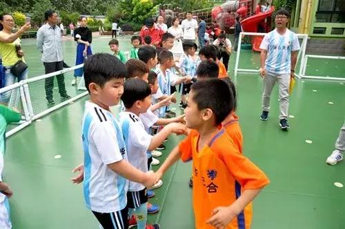 洛阳国际幼儿园：快乐足球、快乐“国际”足球赛-12.jpg
