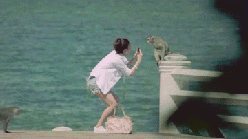 搞笑GIF：老师，这个题很深啊-3.jpg
