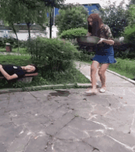 搞笑GIF：老师，这个题很深啊-4.jpg