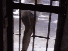搞笑GIF：美女也是会搞笑的-3.jpg