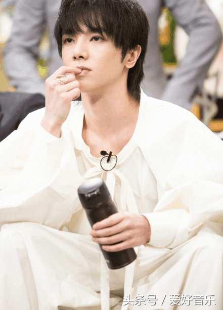 天才歌手华晨宇，改编歌曲却被原唱叫停，网友：真的飘了-2.jpg