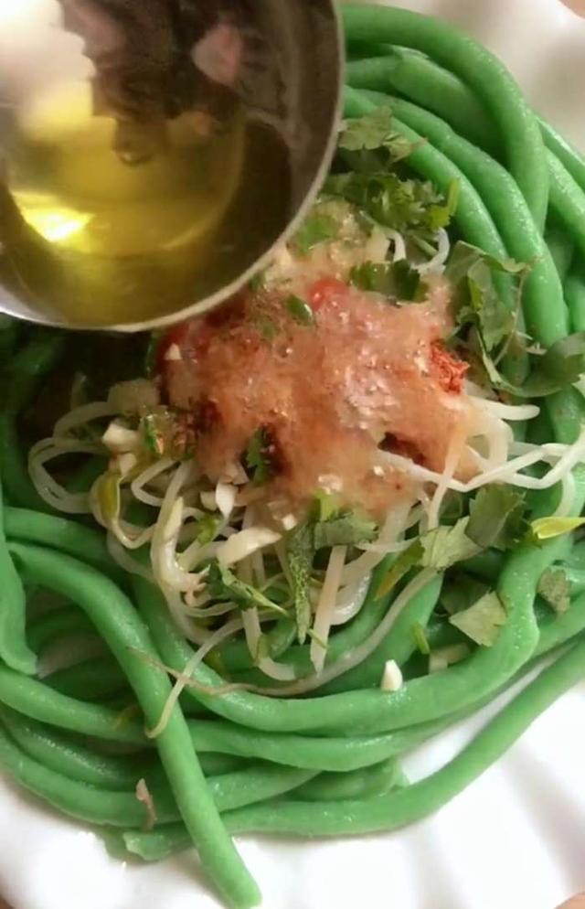 又一美食被“快手”带火了,许多人都在模仿,但都不成功知道原因吗-6.jpg