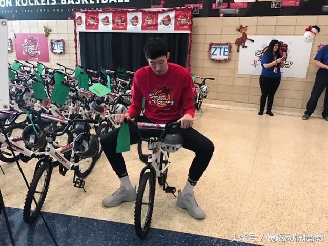 周琦在美国NBA打球的日常生活-4.jpg