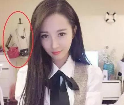 搞笑段子：媳妇你这么睡觉，摔下来我可不管你啊！-5.jpg