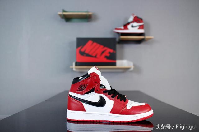 耐克Nike Air Jordan 1 Retro High OG “Chicago”红白 芝加哥-1.jpg