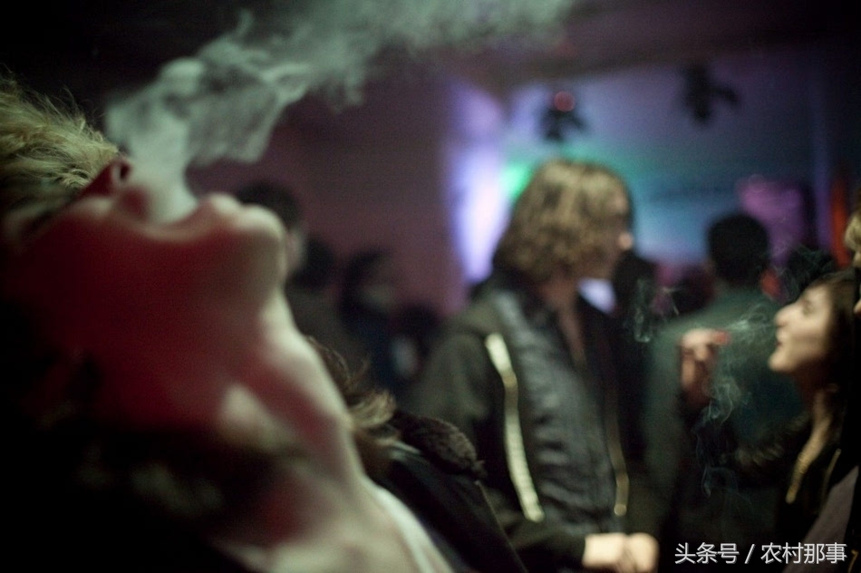 美国青春期女孩的私下生活-4.jpg