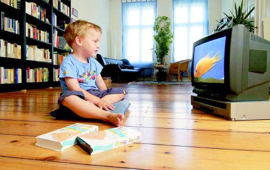 亲子时光，到底要不要阻止孩子看电视？这是我见过最好的回答-1.jpg