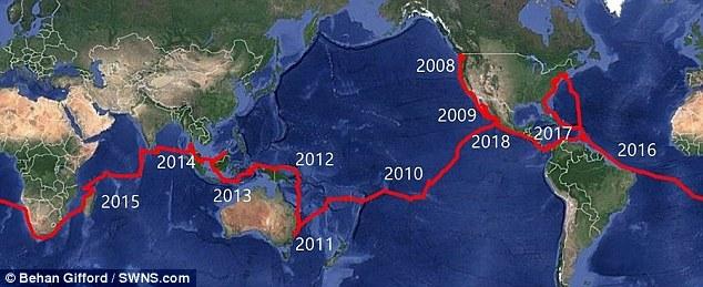 美国五口之家放弃舒适生活 10年来一直生活在海上-4.jpg