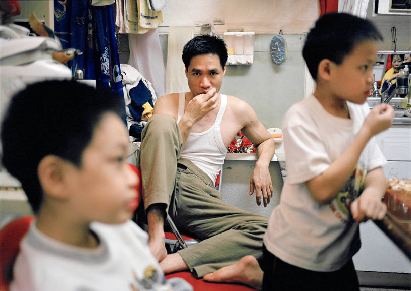 直击：中国一家五口移民美国的生活，住进了28平米的房子生活！-2.jpg