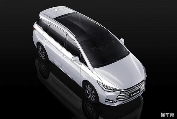 三分钟看懂北京车展上的比亚迪：黑科技性能强悍、新车型颜值爆表-9.jpg