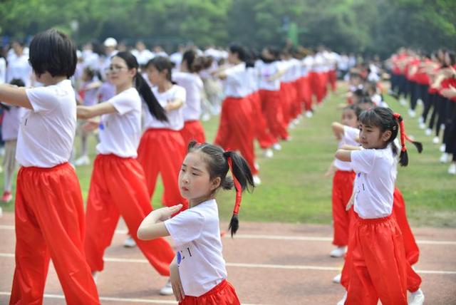 杭州这所学校亲子运动会 温馨满满创意十足-3.jpg